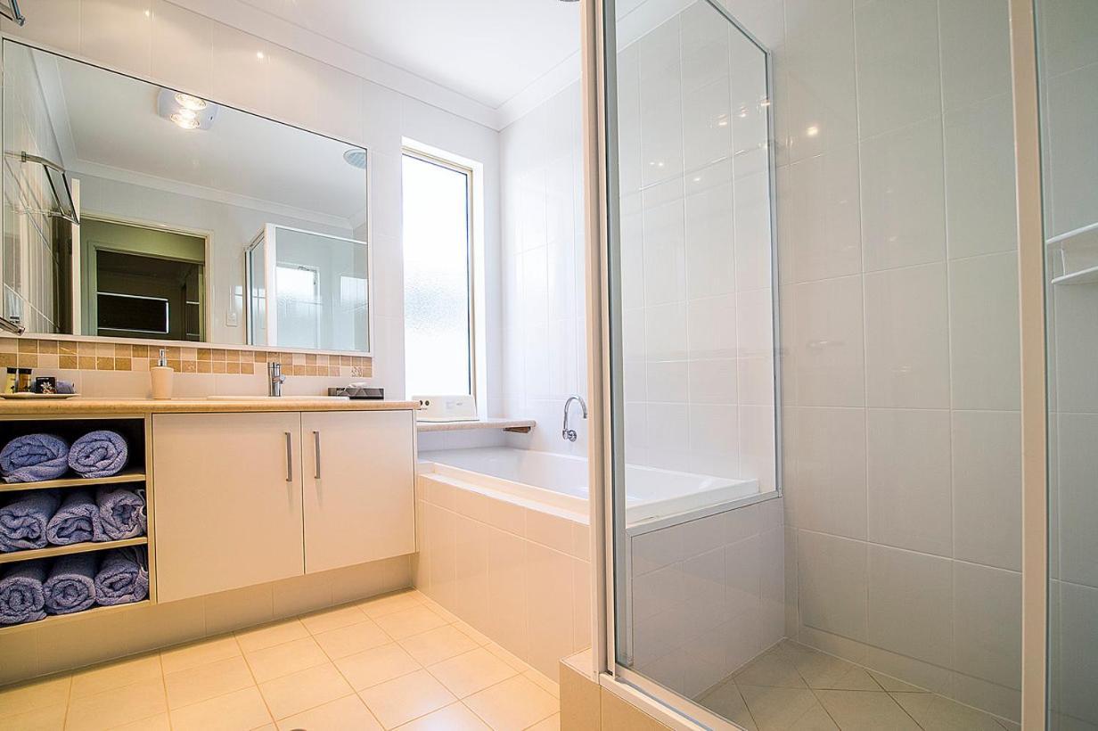 Busselton Holiday Home Экстерьер фото