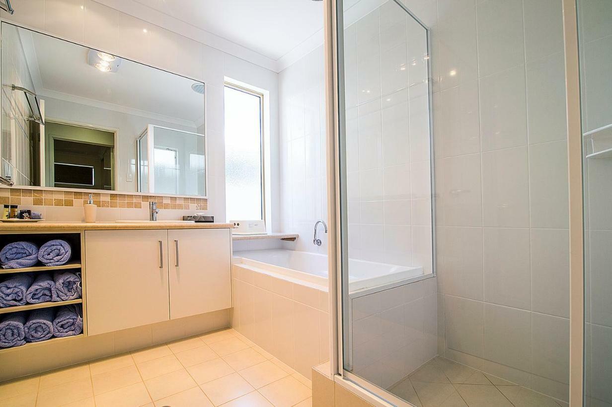 Busselton Holiday Home Экстерьер фото